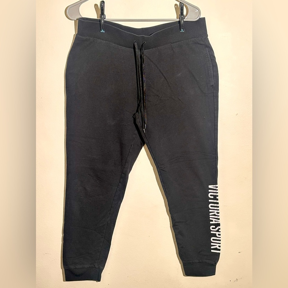 Medium Victoria's Secret Sport Black Capris
